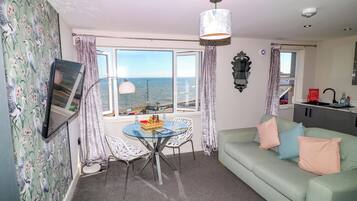 Cottage | Living area