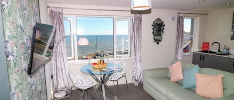 Cottage | Living area