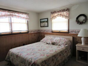3 bedrooms, iron/ironing board, free WiFi - Ship Bottomocean front first floor duplex (Ship Bottom)