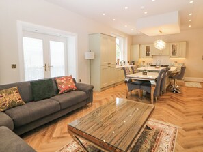 Living area - Cavendish Suite (Buxton)