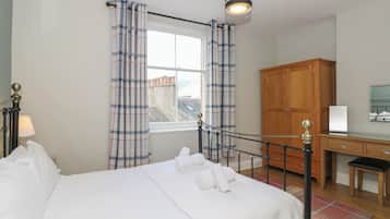 Cottage | 3 bedrooms, individually decorated, individually furnished, free WiFi