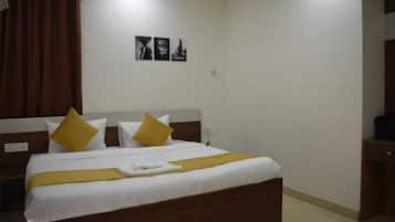 Escritorio y espacio para trabajar con laptop