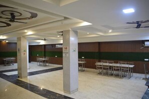 Restaurant - Stayllions (Gurugram)