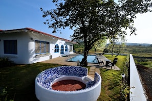 Garden - 1517 Greek House By Kaz Stays (Igatpuri)