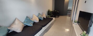 Smart TV 27 pulgadas con canales de televisión vía satélite