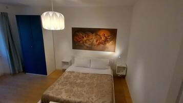 2 bedrooms, iron/ironing board, travel crib, WiFi