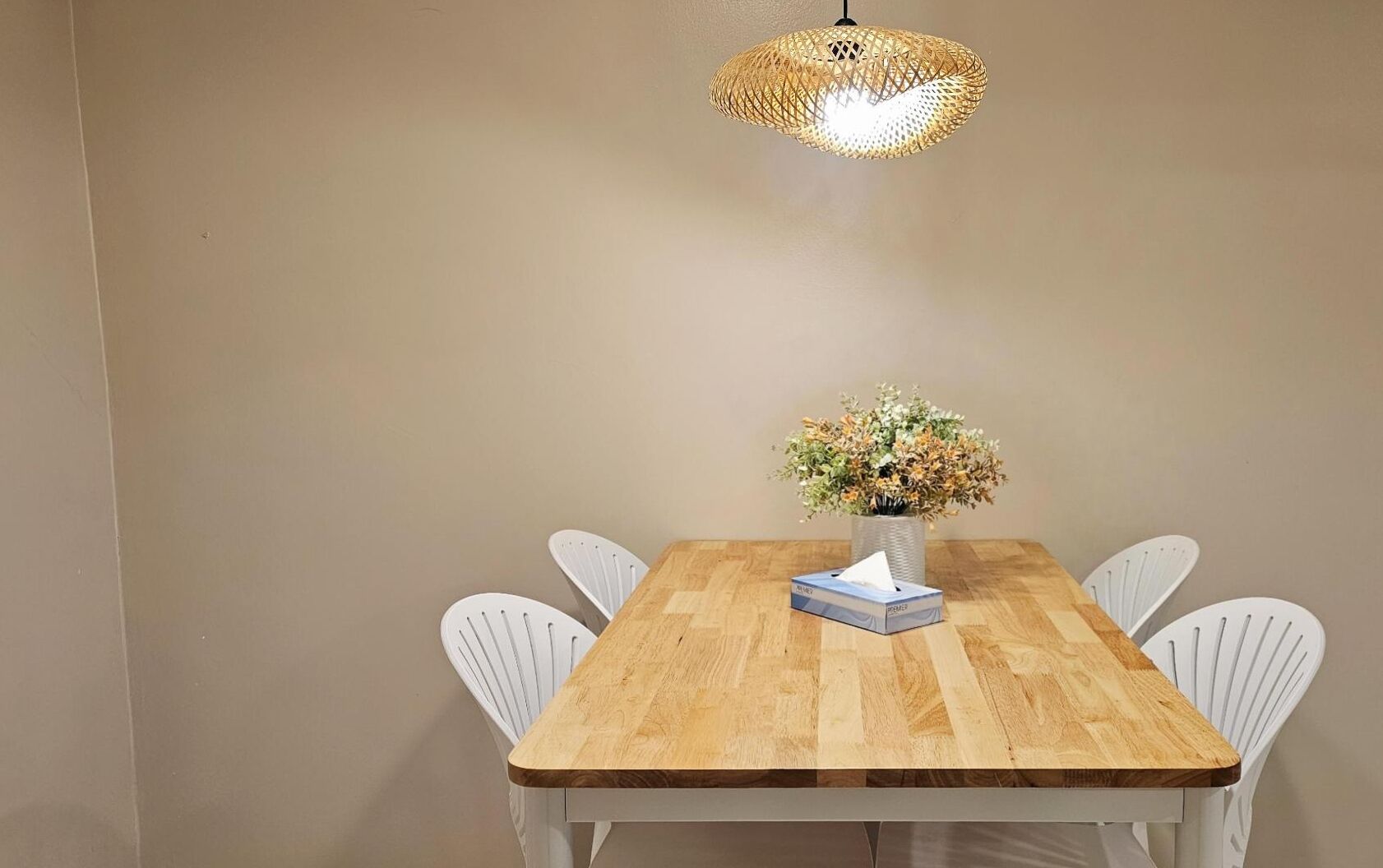 Apartment, 2 Bedrooms | Dining room