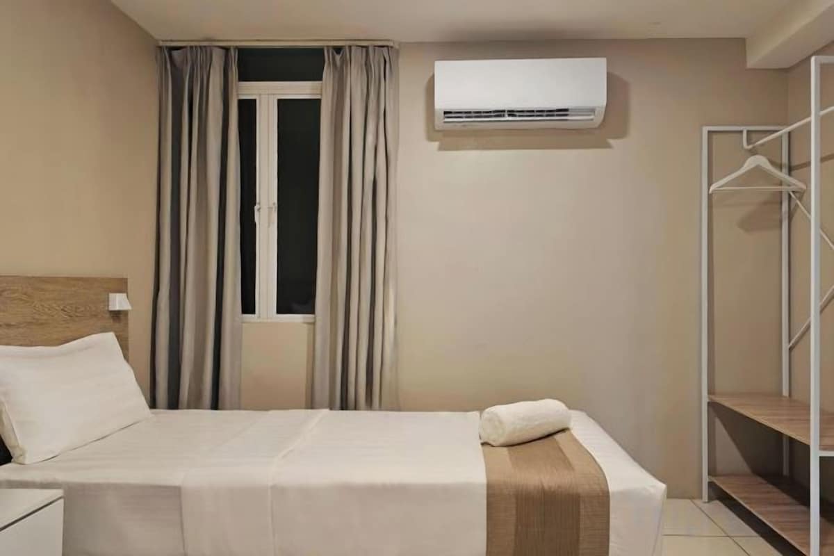 Soundproofing, WiFi (free)
