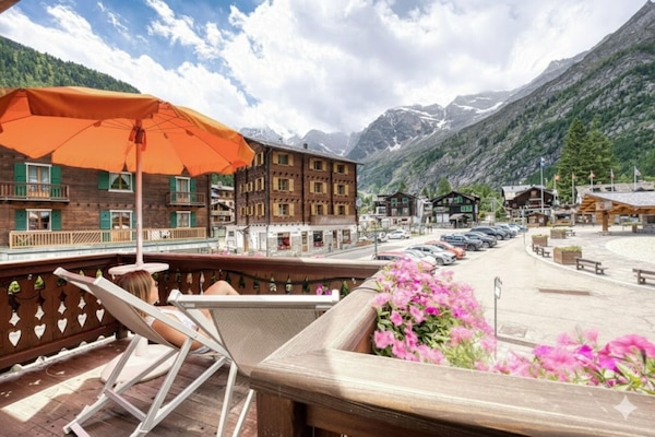 Chaîne De Montagnes, Vallée, Alpes, Hôtel, Village De Montagne, Recours, Massif, Crête, Ville Resort