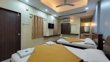 Free WiFi, bed sheets