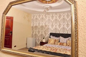 5 Schlafzimmer, Bügeleisen/Bügelbrett, WLAN, Bettwäsche