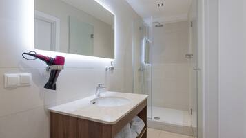 Apartemen, Bebas Asap Rokok | Kamar mandi | Shower, pengering rambut,  dan handuk