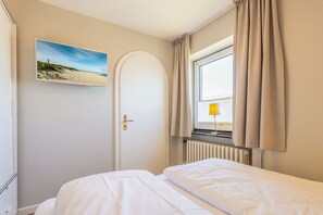 1 dormitori, planxa i posts de planxar, wifi gratuïta i roba de llit