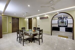 Room service – dining - SONESTA LUXURY APARTMENT (New Delhi)