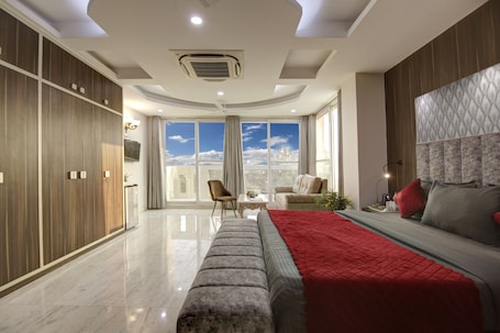 Premium Room. SONESTA LUXURY APARTMENT