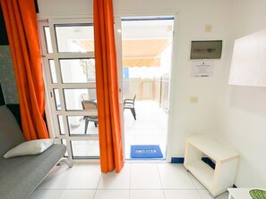 Älytelevisio, kirjoja