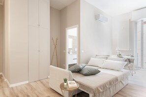 3 Schlafzimmer, Schreibtisch, Bügeleisen/Bügelbrett, WLAN