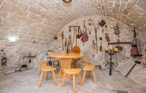 Dining - Nice home in Dobrince (Dobrince)