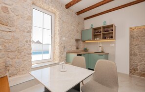 Fridge, microwave, oven, stovetop - Nice home in Dobrince (Dobrince)