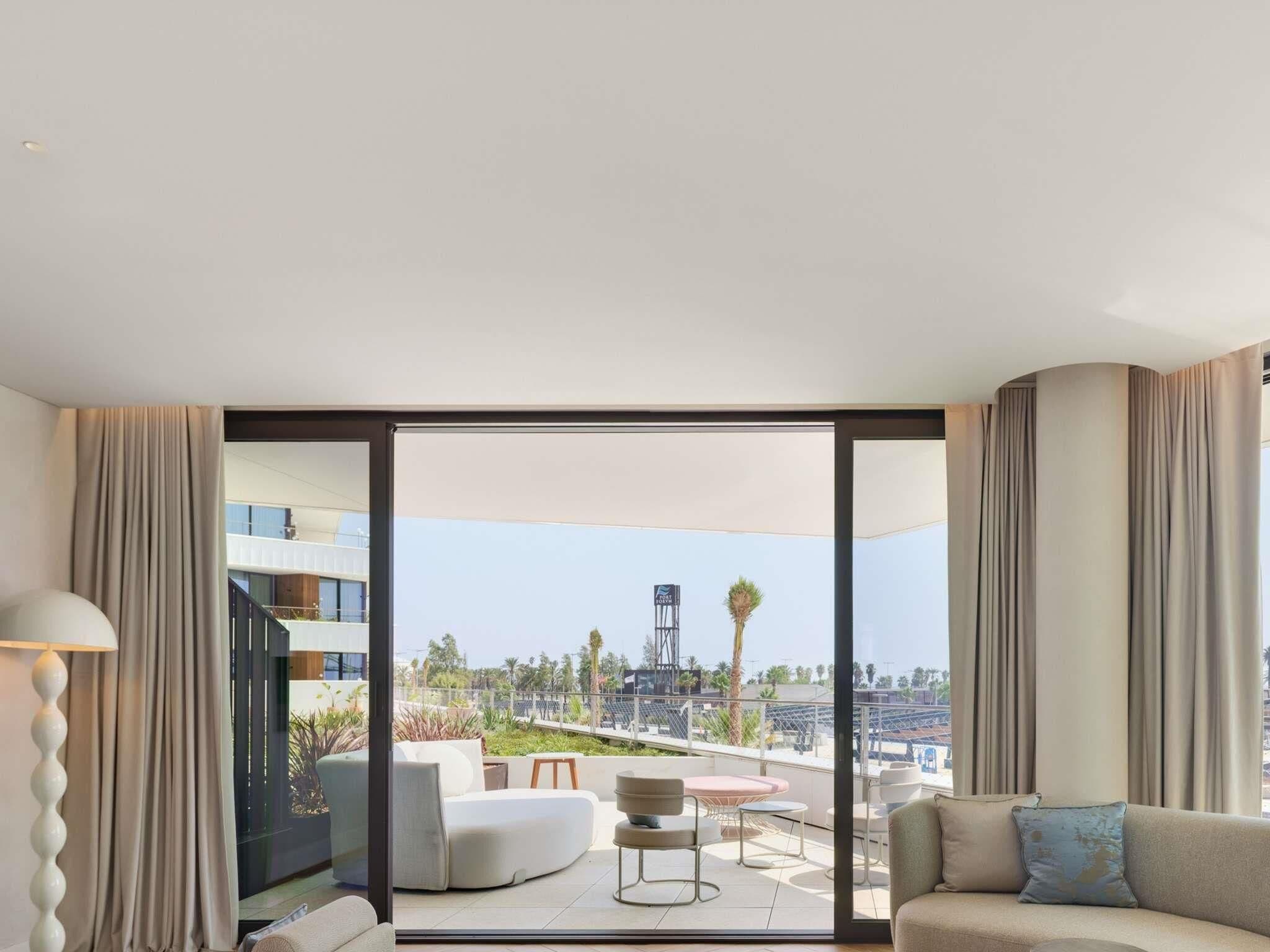 Studio, 1 King Bed, Marina View (Euphoria) | Egyptian cotton sheets, premium bedding, down comforters