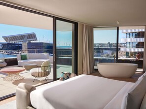 1 bedroom, Egyptian cotton sheets, premium bedding, down duvets