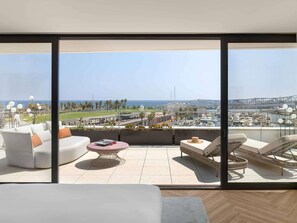 Studio Suite, 1 King Bed (Luxuriate) | Egyptian cotton sheets, premium bedding, down comforters - SLS Barcelona (Sant Adria de Besos)