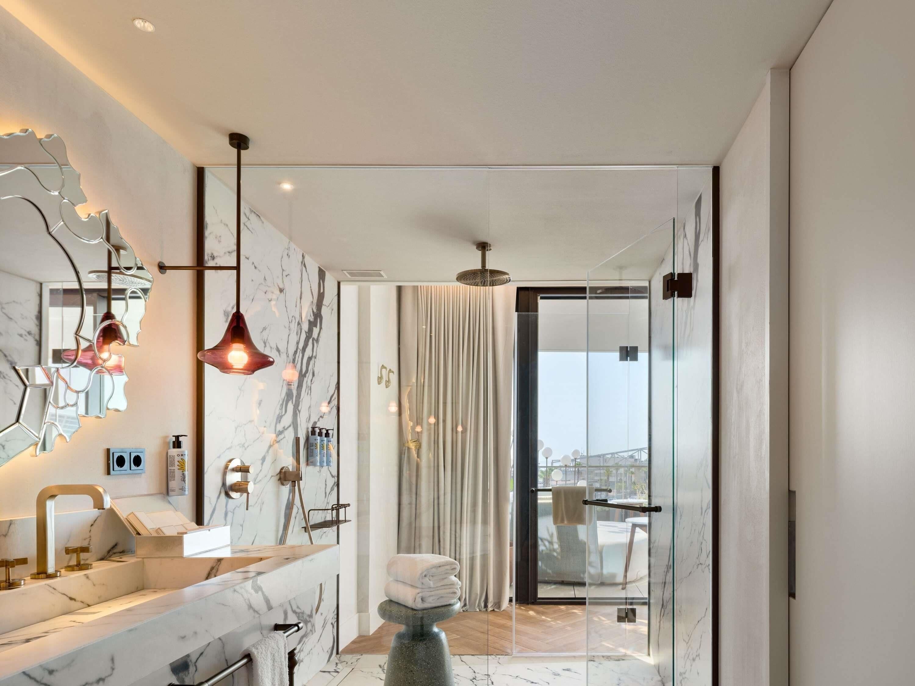 Suite Studio, 1 très grand lit (Luxuriate)