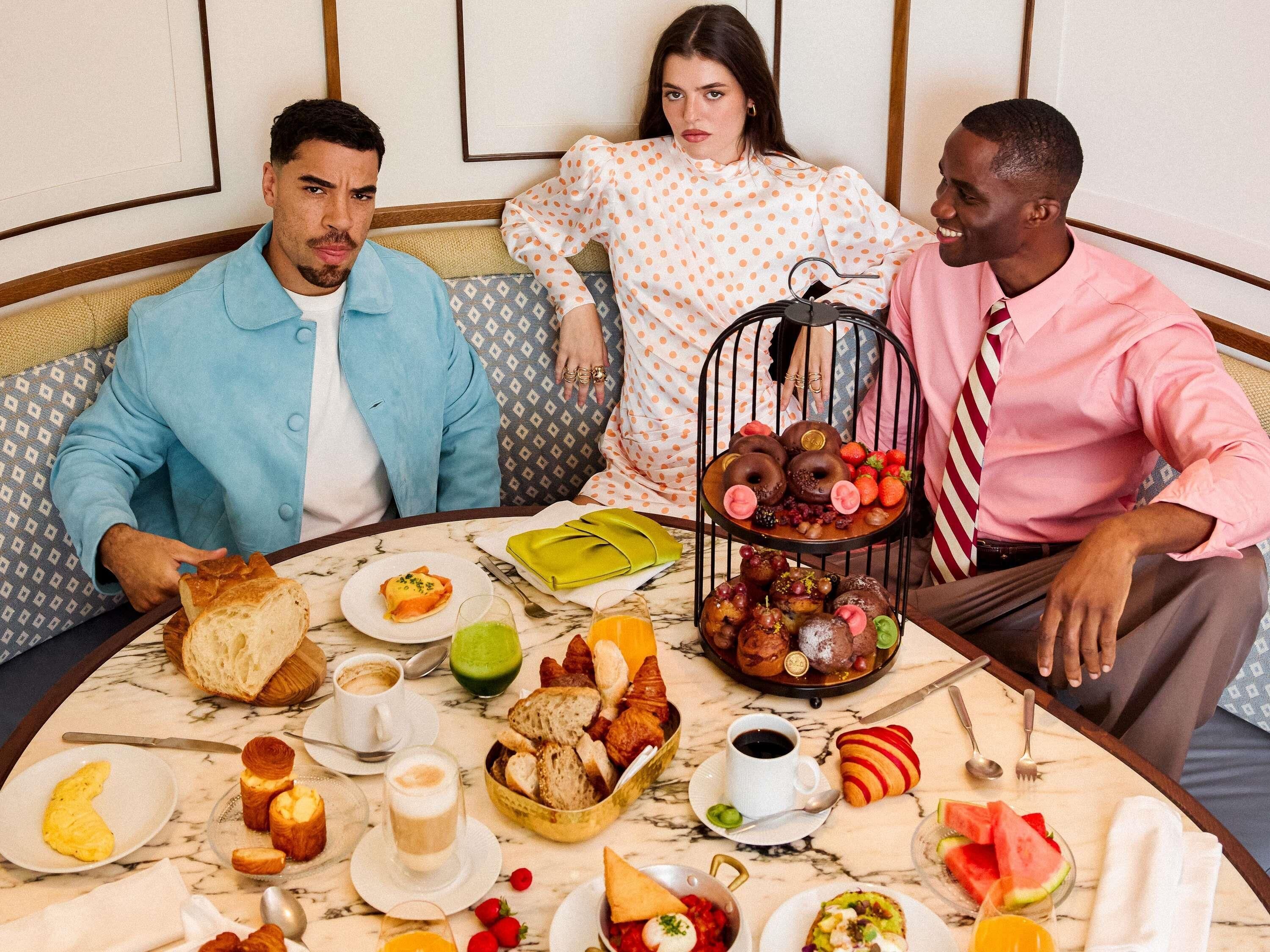 Café da manhã com buffet todos os dias (EUR 35 por pessoa) 