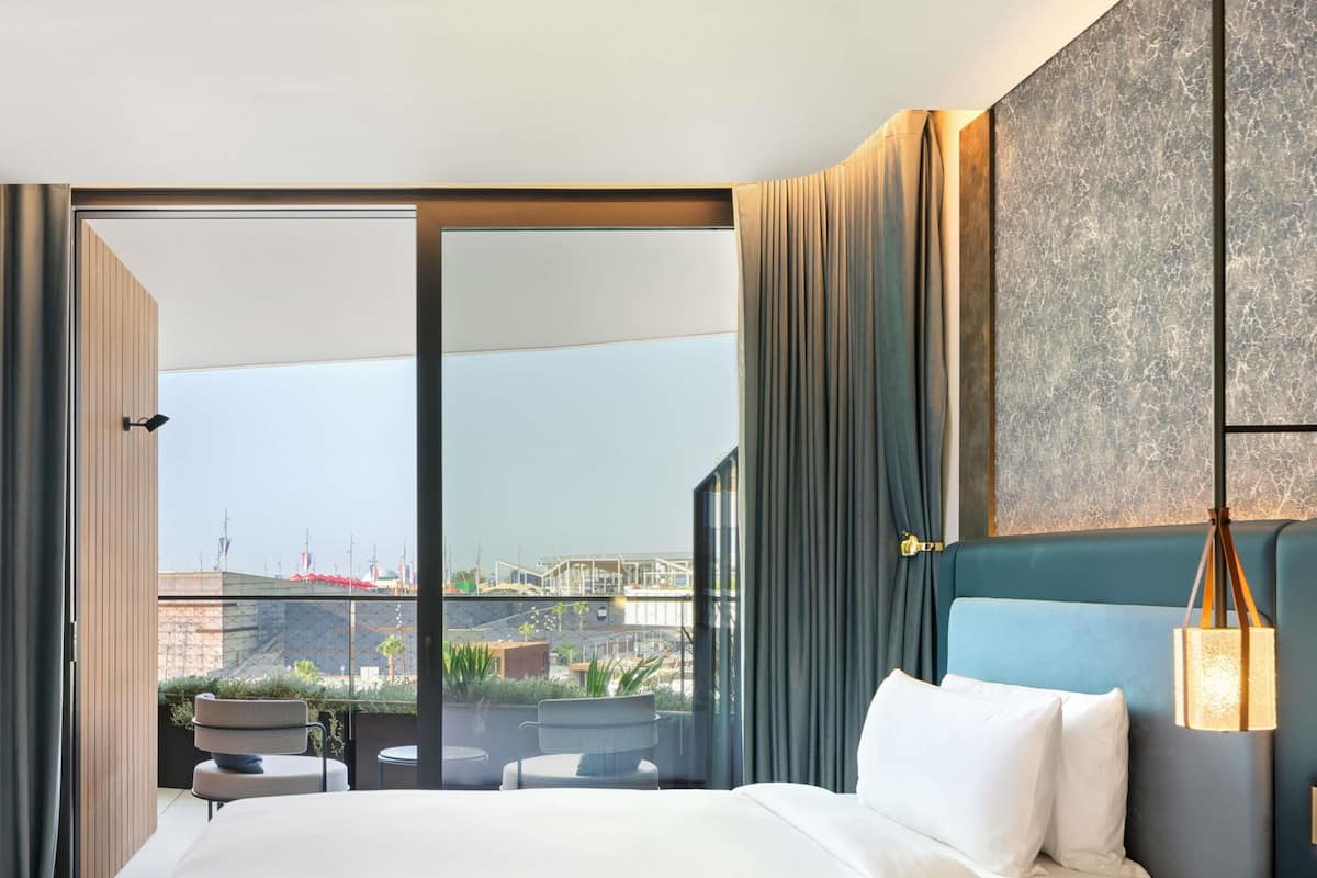 Egyptian cotton sheets, premium bedding, down comforters