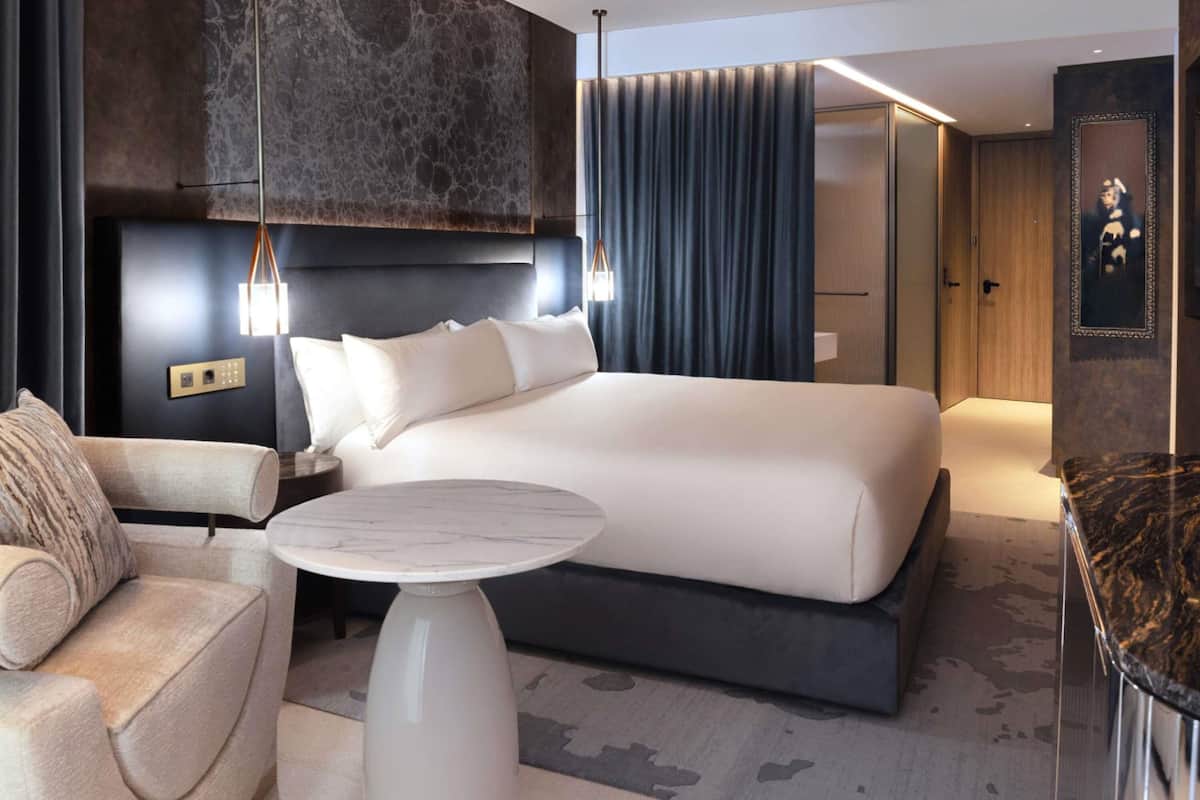 Chambre, 1 très grand lit, terrasse (Captivate)