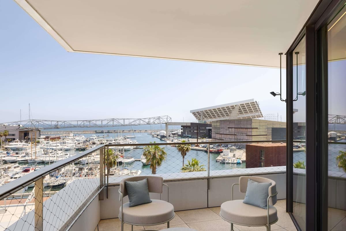 Euphoria Suite Marina Terrace | 1 bedroom, Egyptian cotton sheets, premium bedding, down duvets