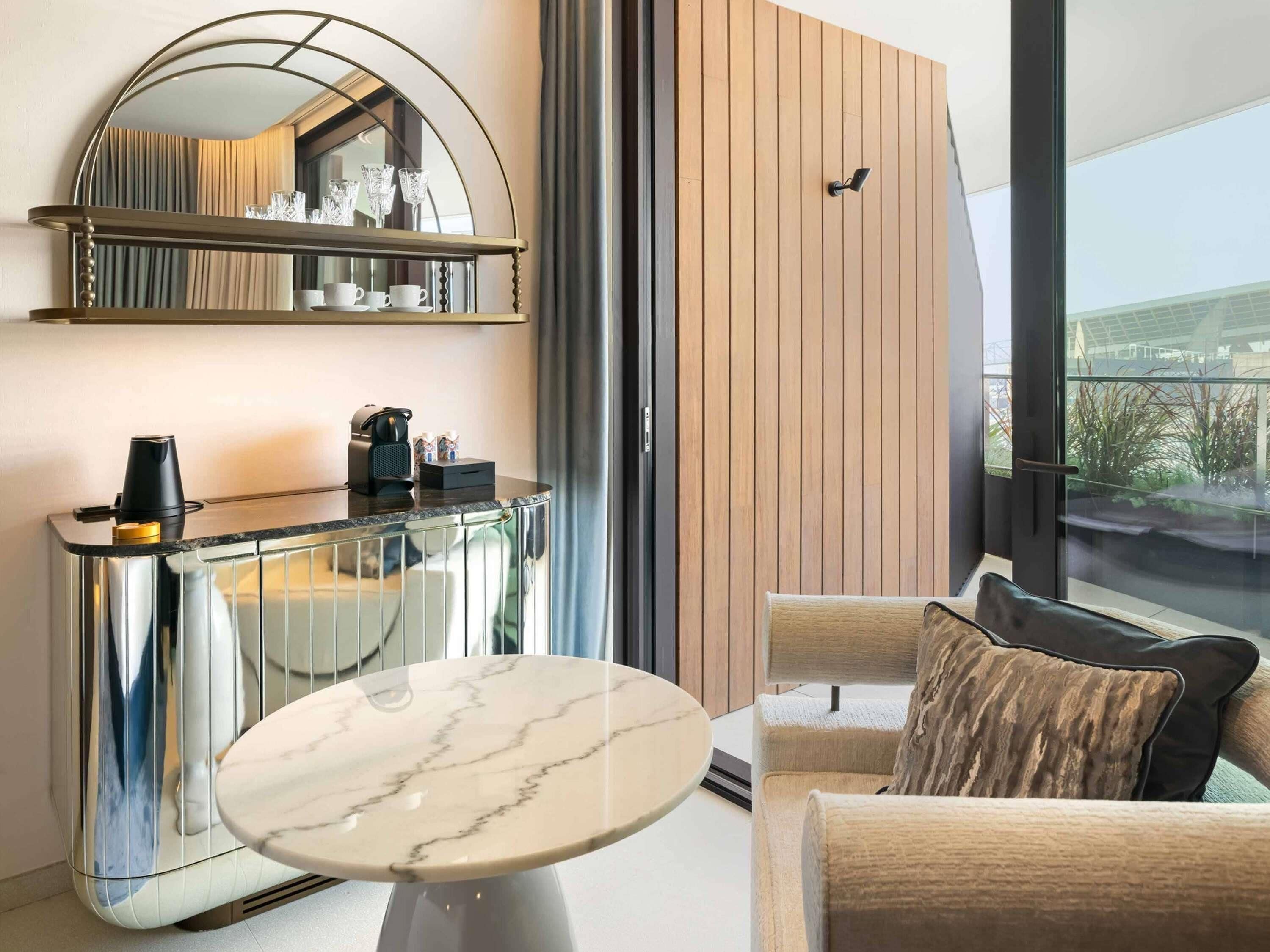 Egyptian cotton sheets, premium bedding, down duvets, Tempur-Pedic beds