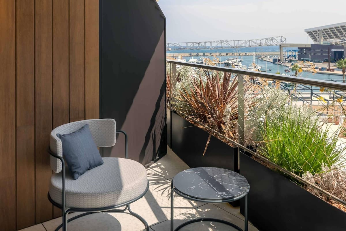 Double Room, 1 King Bed (Delight)