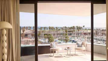 Euphoria Suite Marina Terrace | 1 多间卧室、埃及棉床单、高档床上用品、羽绒被