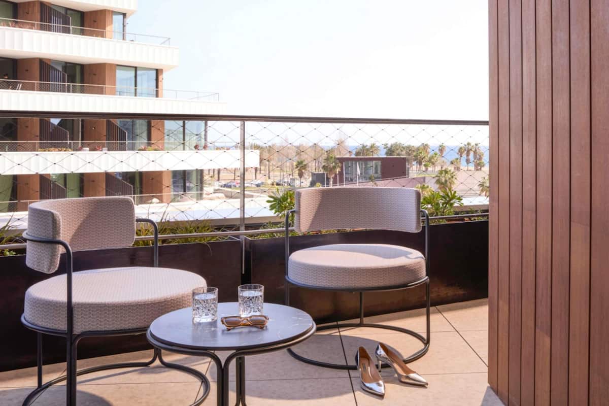 Captivate Twin Marina View