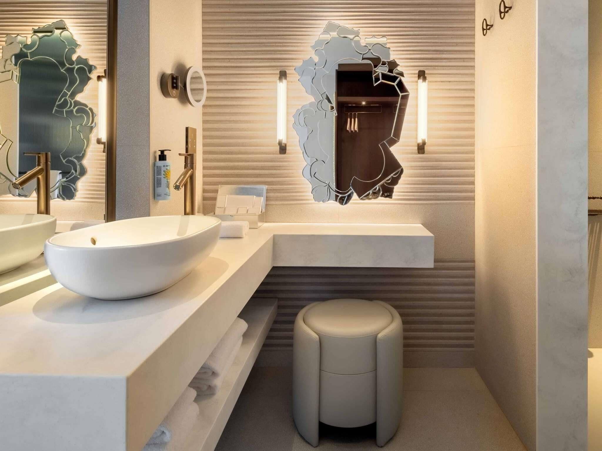 Room, 1 King Bed, Marina View (Captivate King) | Egyptian cotton sheets, premium bedding, down comforters