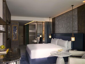 1 bedroom, Egyptian cotton sheets, premium bedding, down duvets