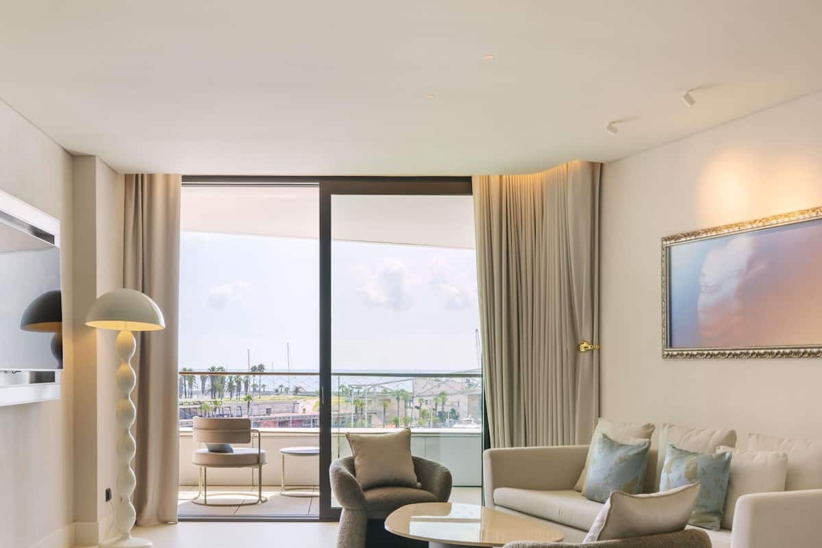 Apartment, 1 King Bed (Euphoria) | 1 bedroom, Egyptian cotton sheets, premium bedding, down duvets