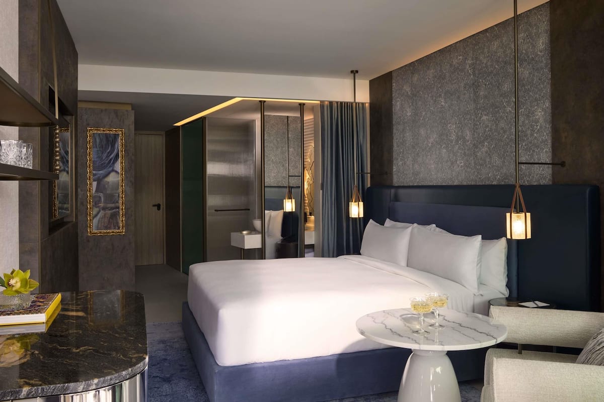 Room, 1 King Bed, Marina View (Captivate King) | 1 bedroom, Egyptian cotton sheets, premium bedding, down comforters