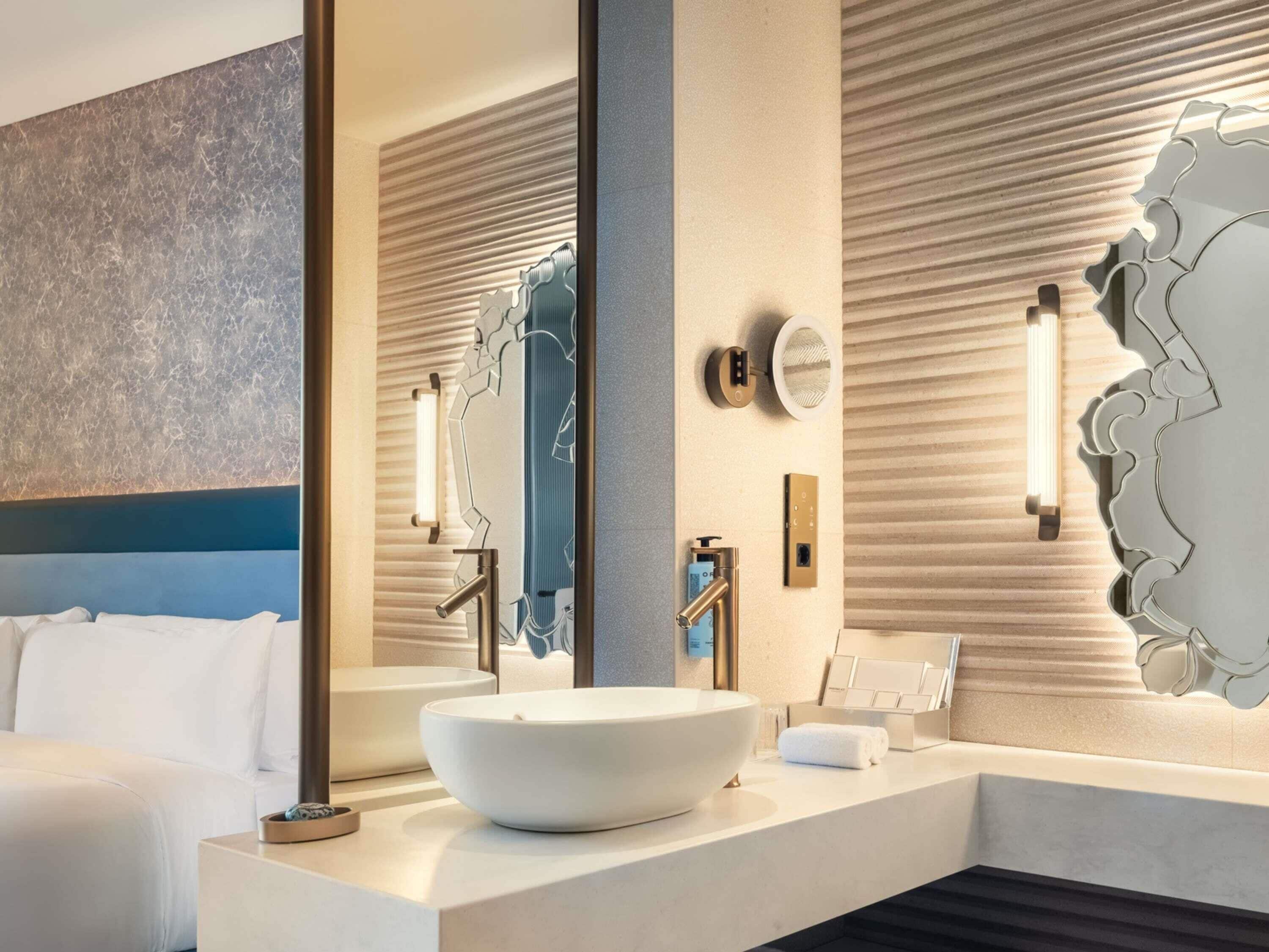 Chambre Double, 1 très grand lit (Delight)