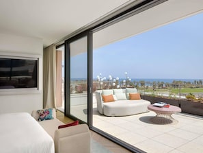 Studio Suite, 1 King Bed (Luxuriate) | 1 bedroom, Egyptian cotton sheets, premium bedding, down duvets