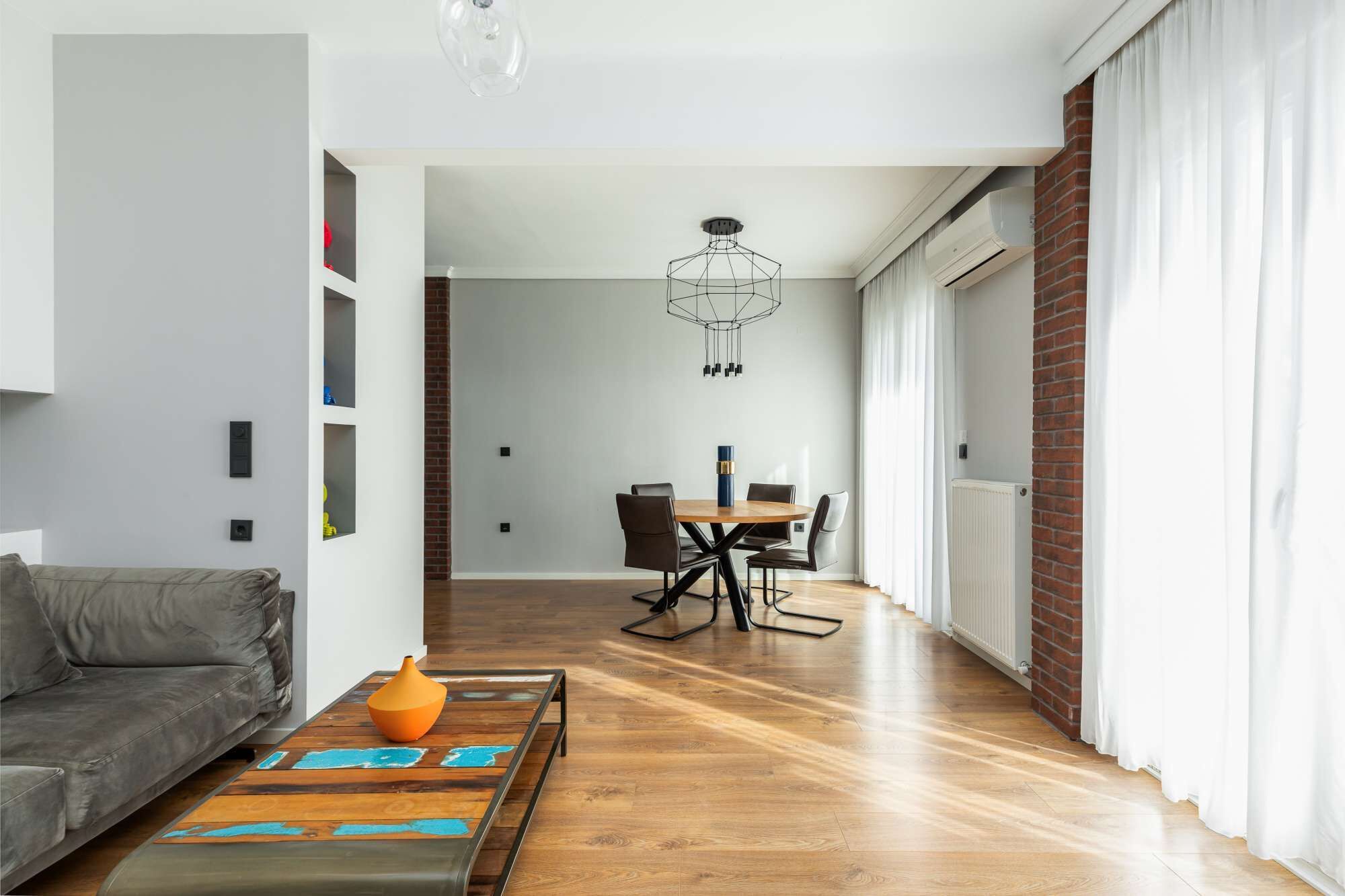 Estelle: Grand 2-bd + 2 Bath Center Apt - Salónica