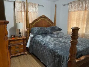 3 sovrum, strykjärn/strykbräda, gratis wi-fi och sängkläder