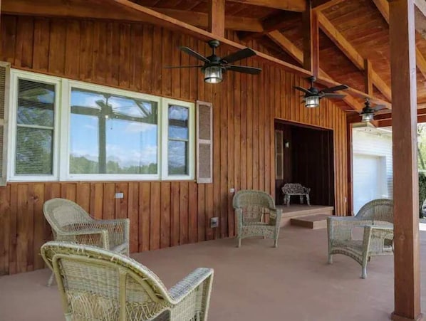 Terrace/patio - Cozy and comfy Golf Course Cottage (French Lick)