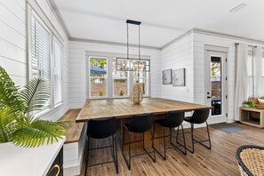 Dining - Diamond Oasis | Private Pool/Spa | Arcade Games | Private Beach Access (Miramar Beach)