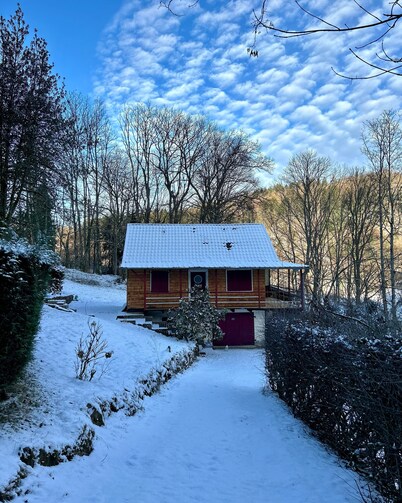 Chalet en Pleine Forêt- Les Cabanes de la Vallée