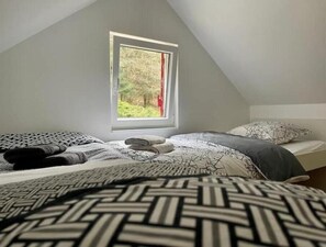 3 bedrooms, iron/ironing board, travel cot, free WiFi