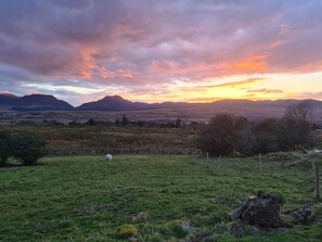Comfort Double Room | Terrace/patio - Rhiw Goch Inn Holiday Home (Blaenau Ffestiniog)