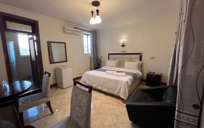 ملاءات من القطن المصري وأغطية فراش متميزة وألحفة محشوة بالريش