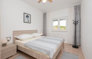 2 chambres, accès au Wi-Fi (inclus), literie fournie